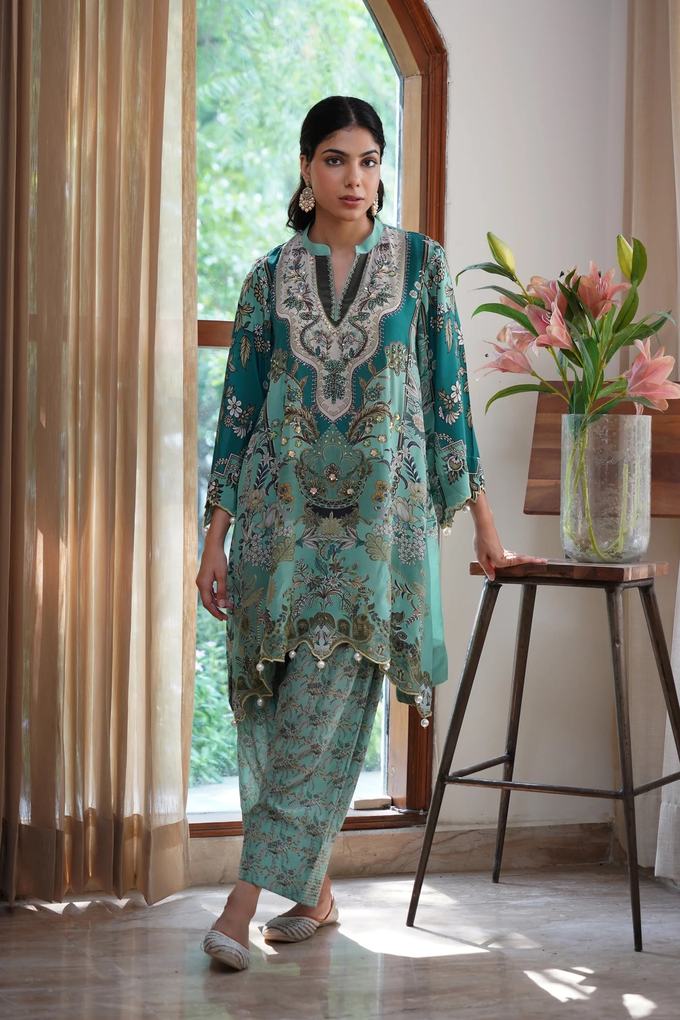 GULBAHAAR HAND EMBROIDERED CREPE PRINTED MATCHING SET