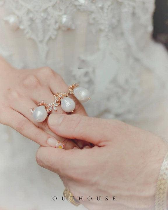 The Paloma Pearl Double Finger Ring - The Couture by KJH