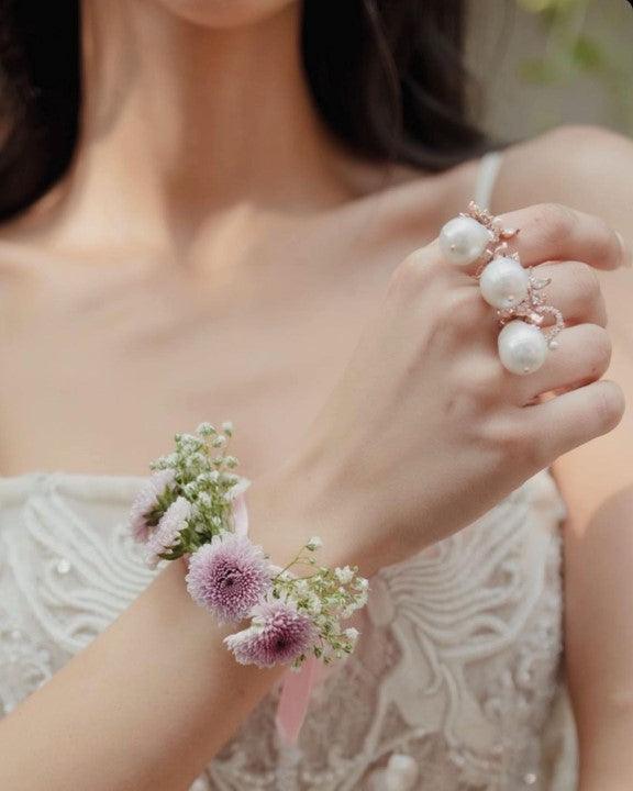 The Paloma Pearl Double Finger Ring - The Couture by KJH