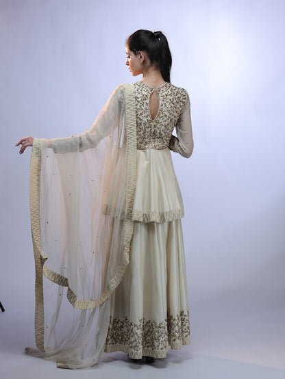 Noor-e-Royalty
