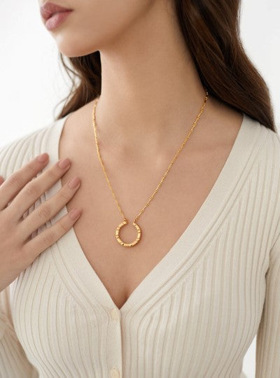 O.H Monogram Archway Pendant Necklace