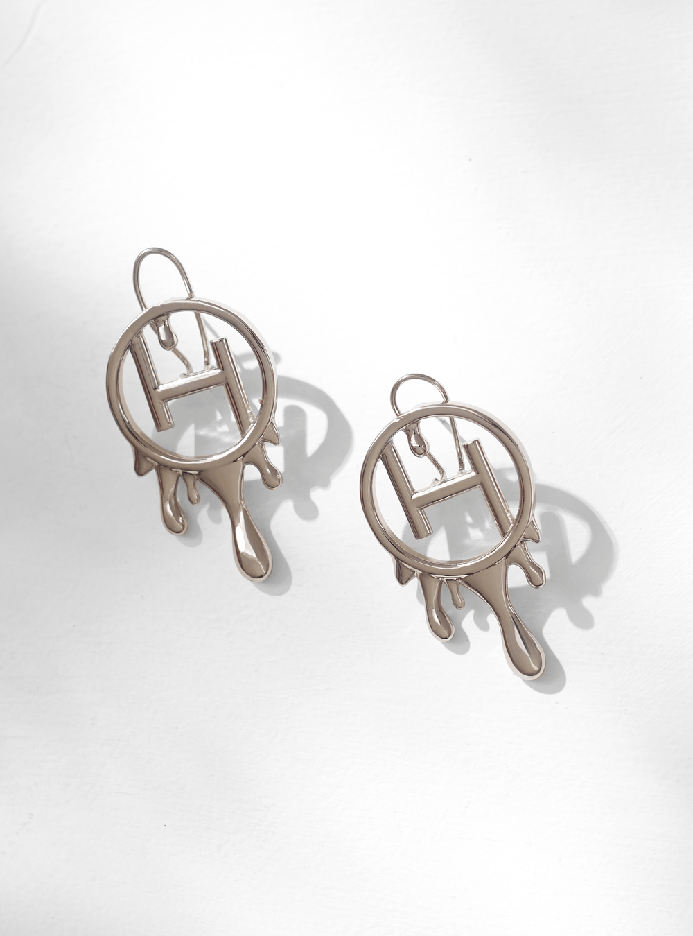 Drip "Oh" Mini Earrings